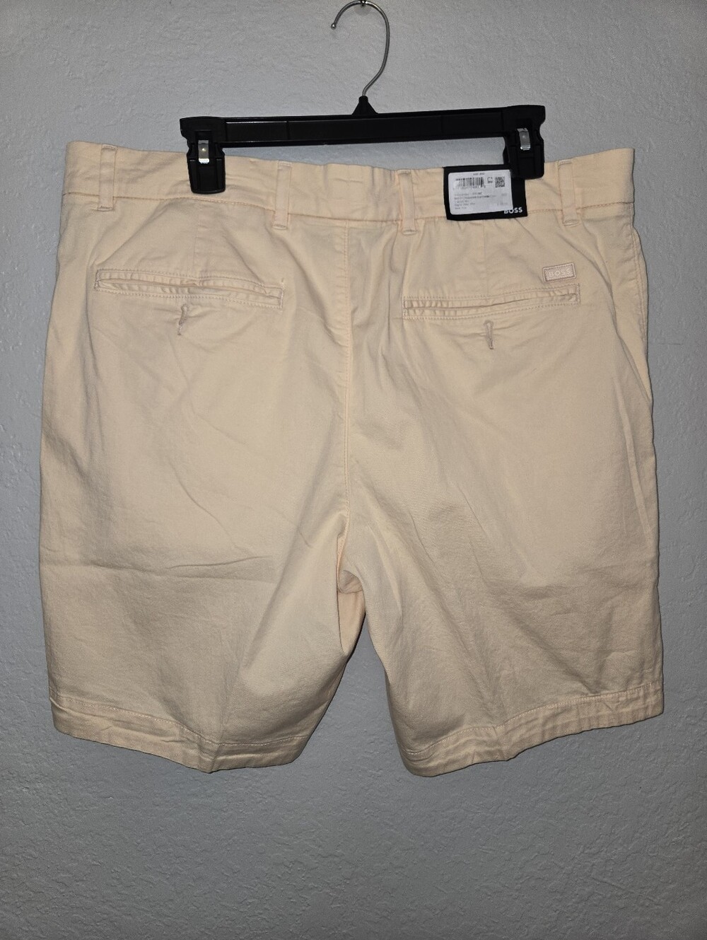 Hugo Boss Slice Slim Fit Chino Shorts in Light Peach - Picture 3 of 8